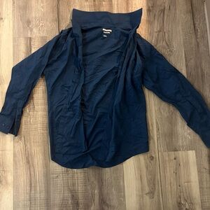 Men’s blue long sle collared dress shirt. Van Heusen; 15 1/2 32/33.